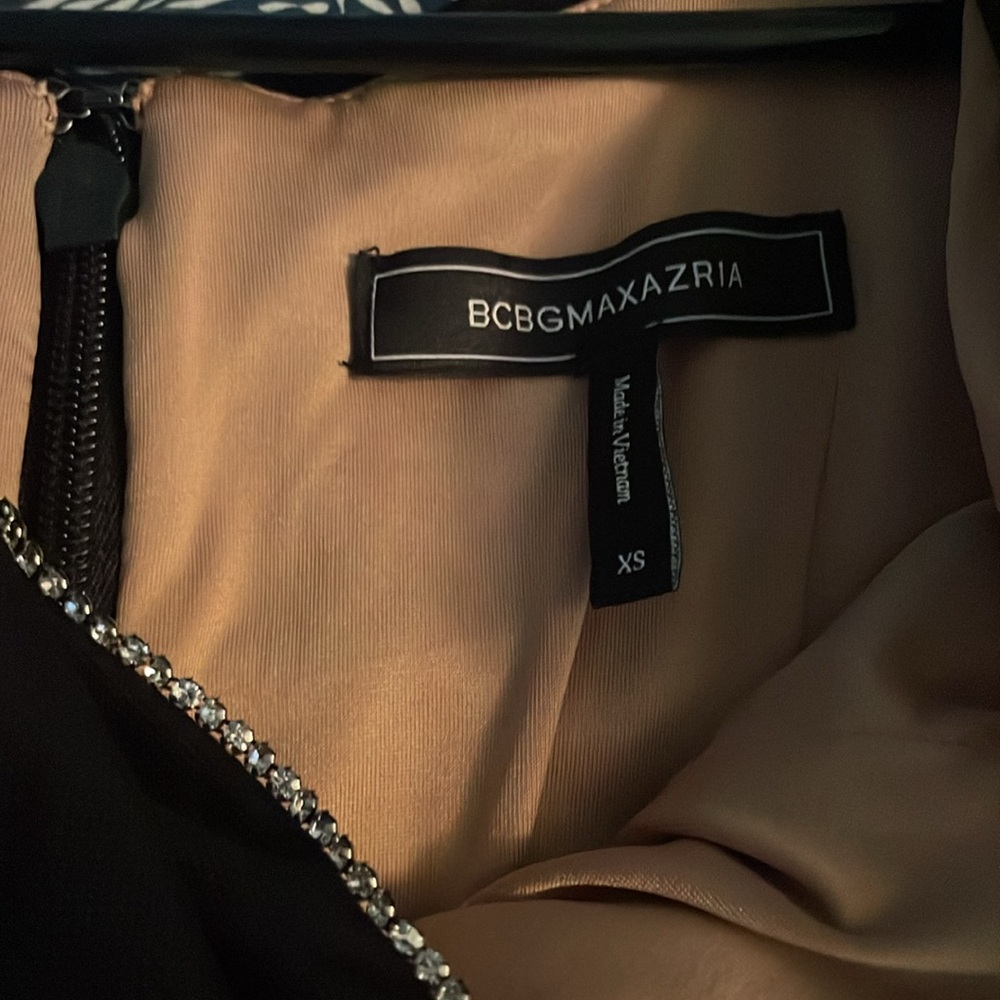 BCBG MaxAzaria tank - Picture 6 of 8